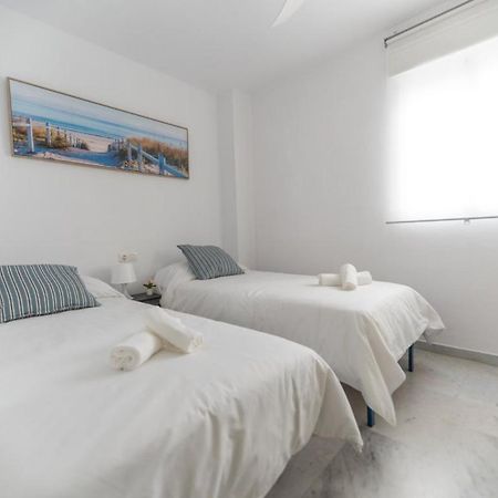 Calabahia Beach Cala Del Moral Rincón de la Victoria Екстериор снимка
